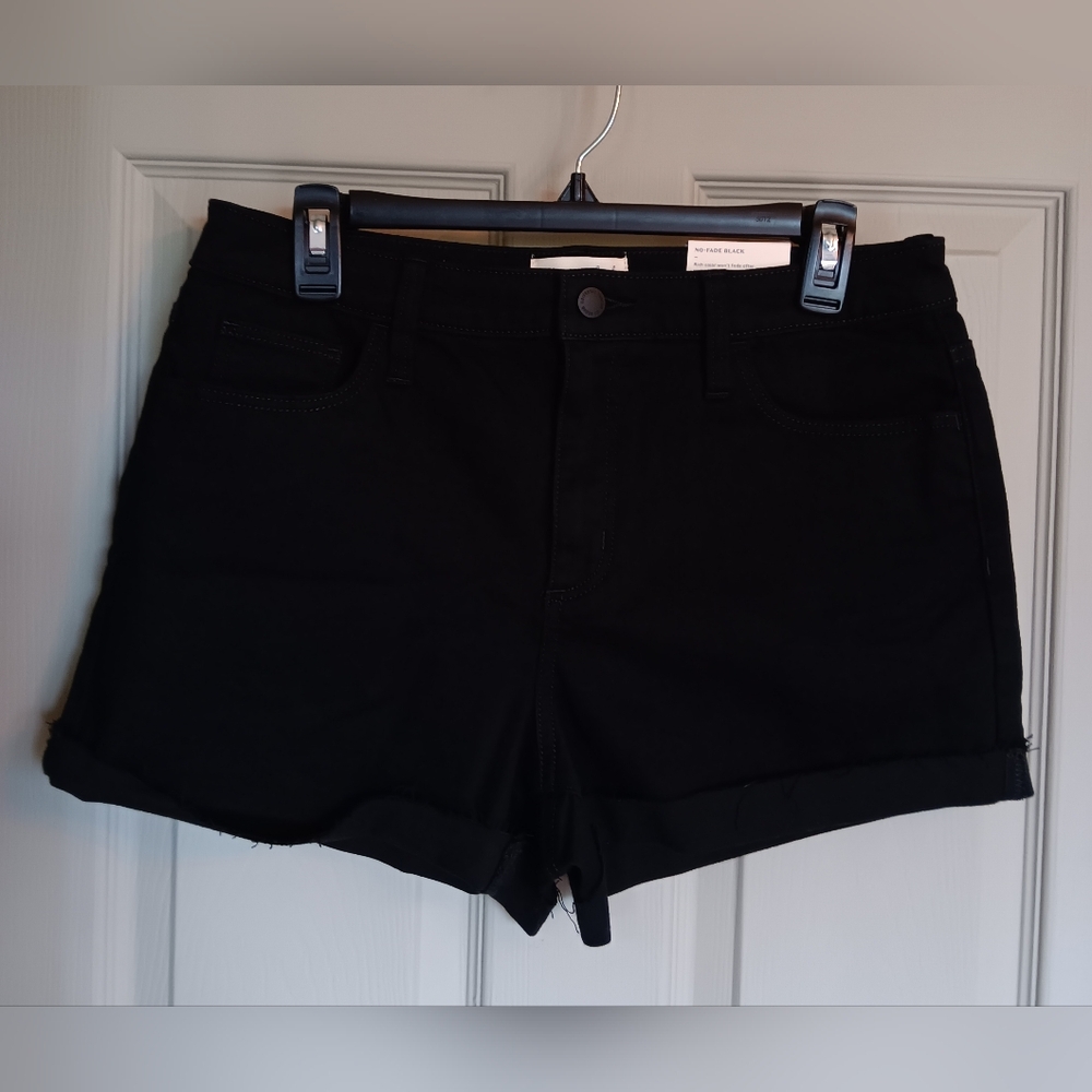 NWT Universal Threads High Rise Midi Shorts - Black - Size 10